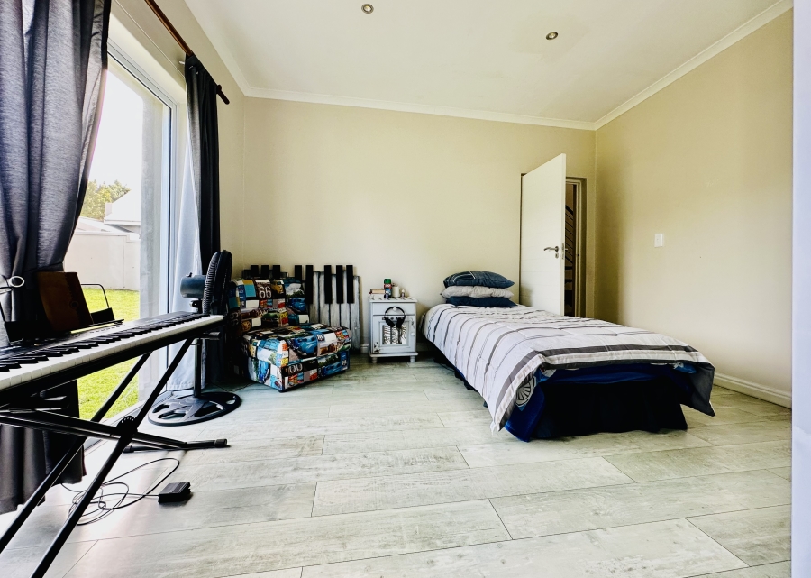 4 Bedroom Property for Sale in Vermont Western Cape